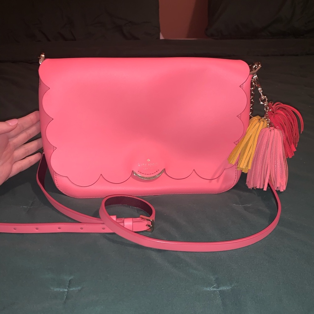Pink Scalloped Kate Spade with Tassel 💖